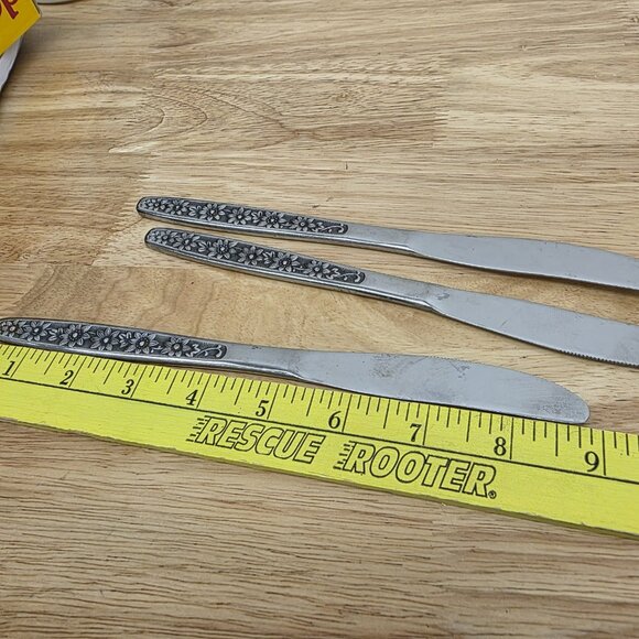 Interpur Stainless Floral flatware 3 Butter Knives glossy Black accents Japan - Picture 6 of 6